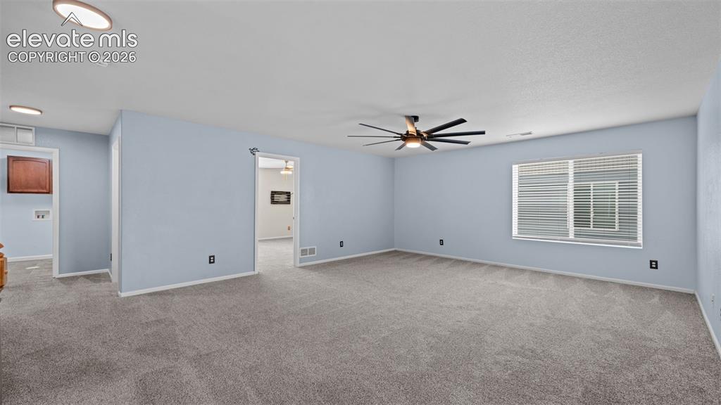 Image 19 of 50: Loft