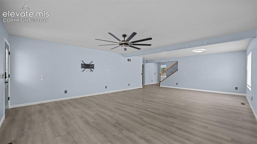 Image 6 of 50: Family Room