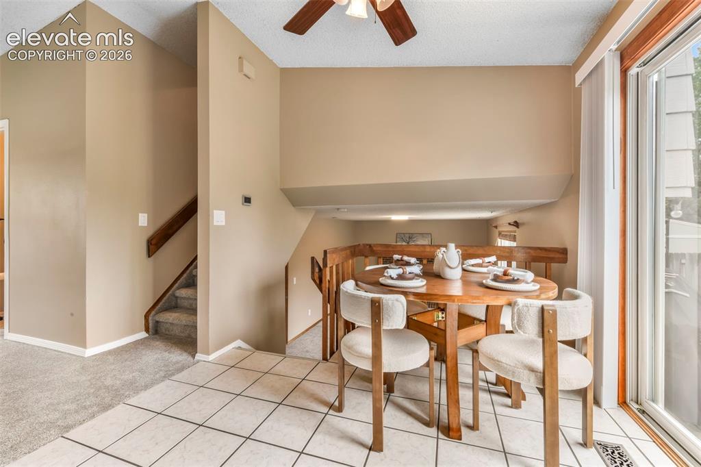 Image 14 of 50: Dining Area
