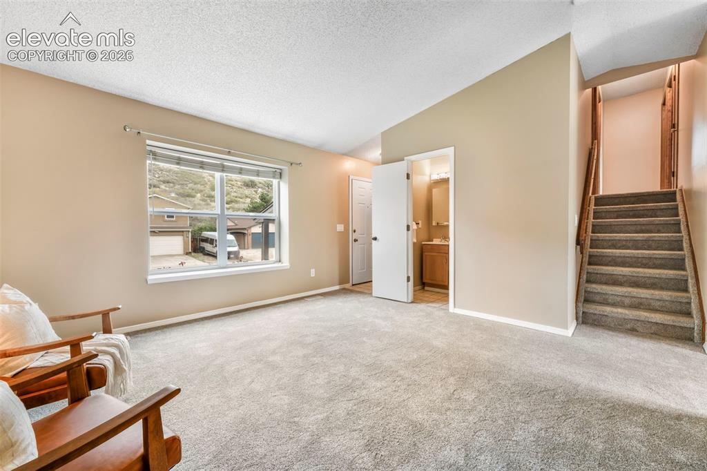 Image 8 of 50: Sitting Room