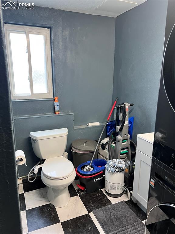 Image 11 of 12: Bathroom