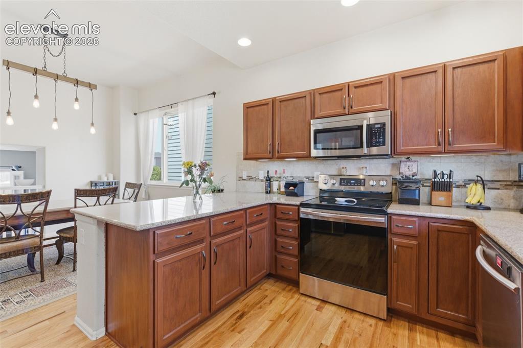 Image 10 of 48: Kitchen