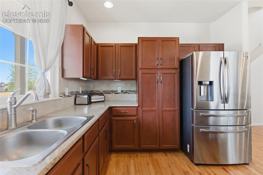 Image 11 of 48: Kitchen