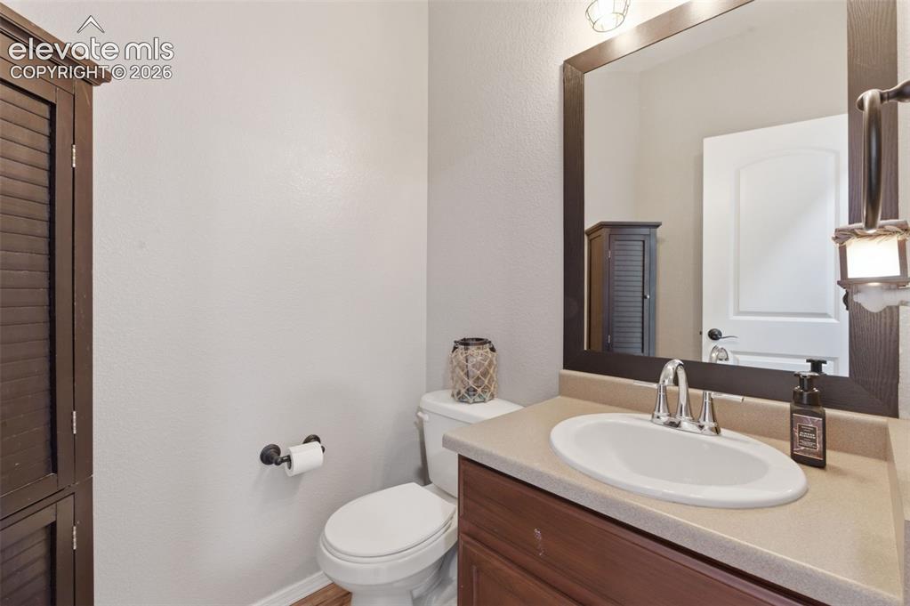 Image 16 of 48: Bathroom