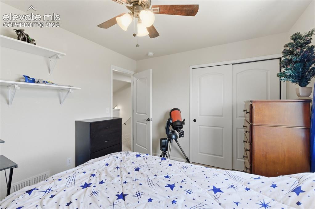 Image 33 of 48: Bedroom