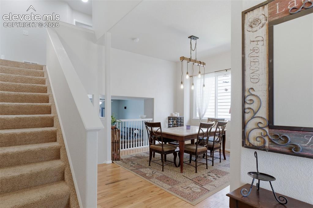Image 5 of 48: Dining Area