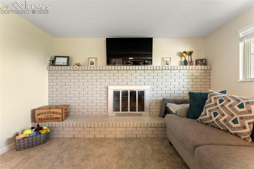 Image 24 of 37: Family Room