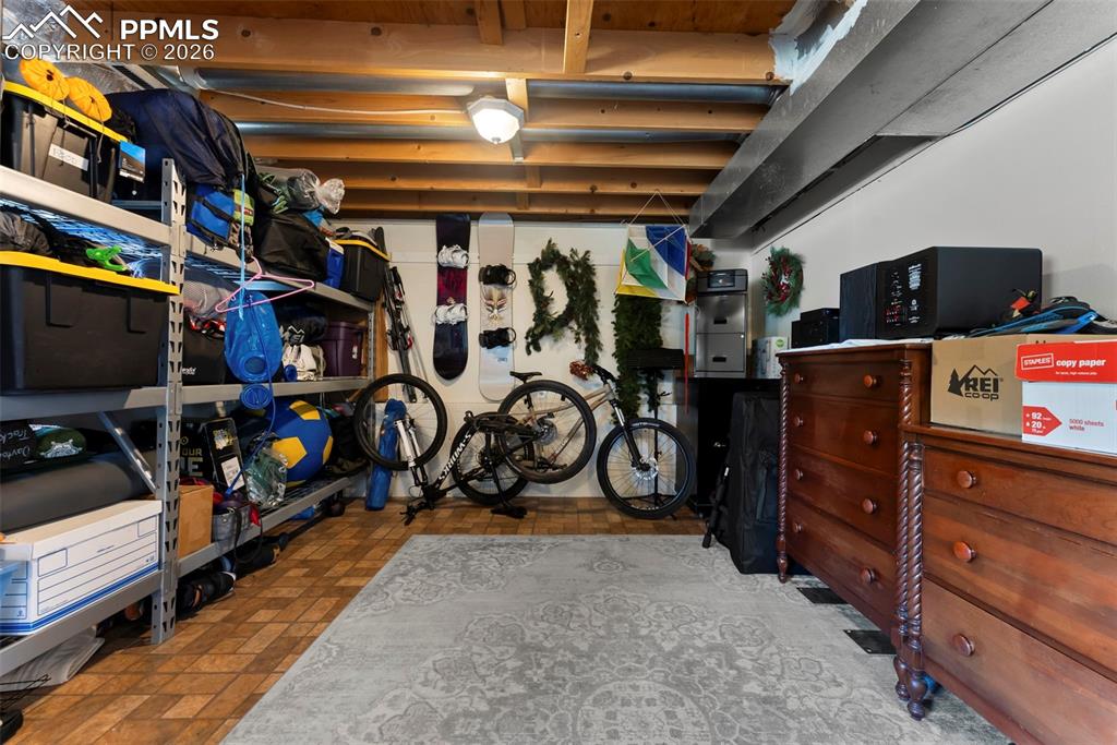 Image 25 of 37: Storage