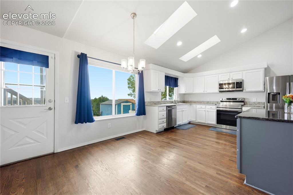 Image 12 of 49: Kitchen