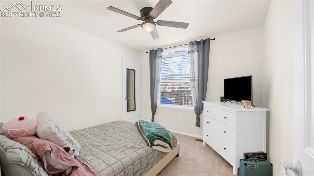 Image 23 of 34: Bedroom