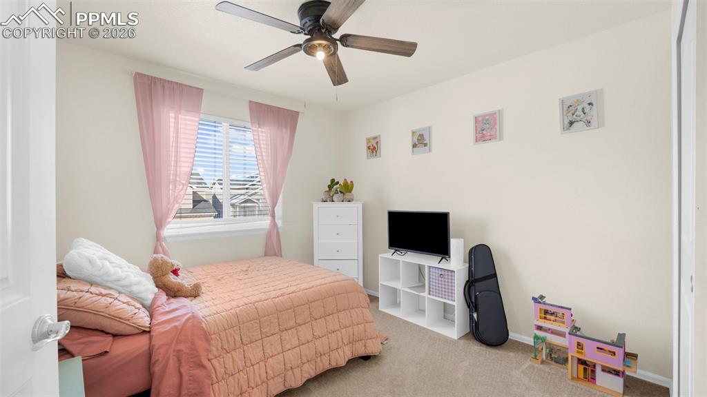 Image 24 of 34: Bedroom