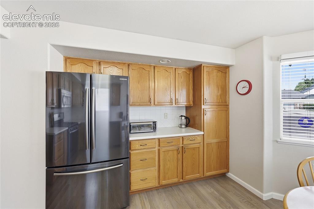 Image 11 of 29: Kitchen