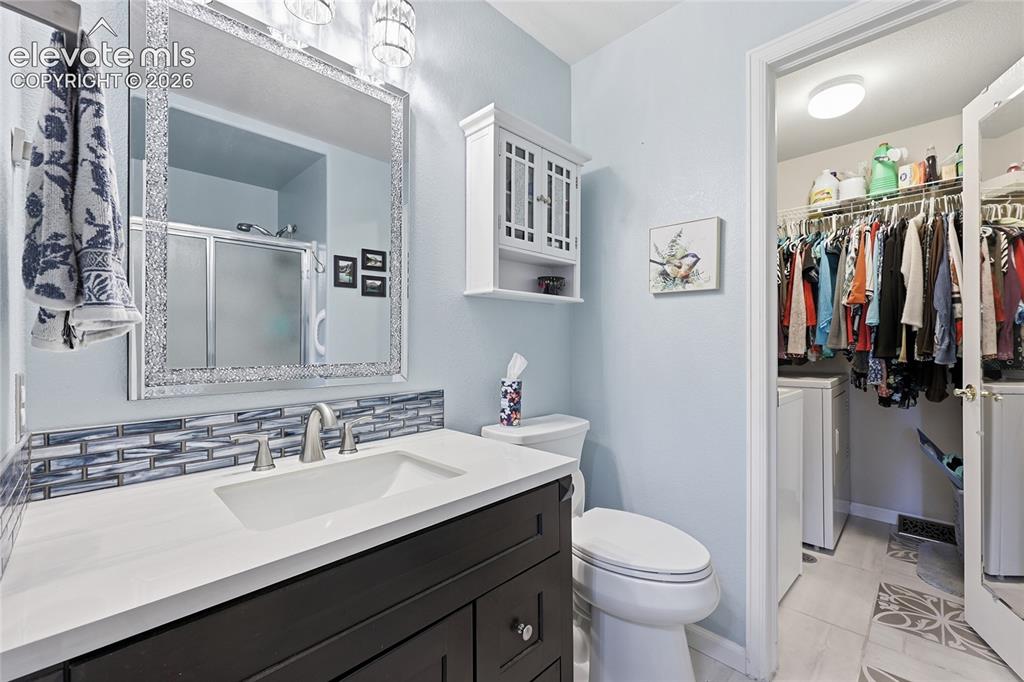 Image 20 of 29: Bathroom