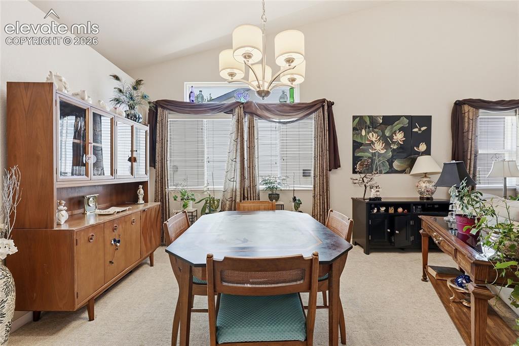 Image 9 of 29: Dining Area