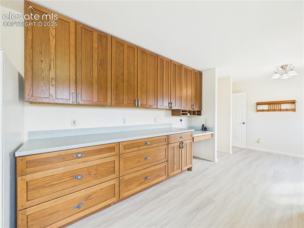 Image 14 of 41: Kitchen
