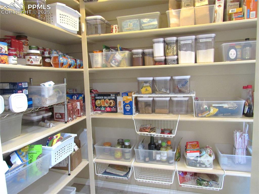 Image 33 of 45: South side pantry