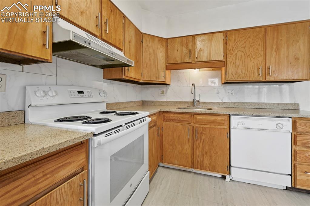 Image 10 of 45: Virtually Staged