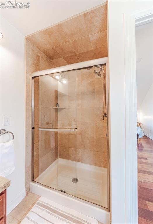 Image 24 of 50: Bathroom