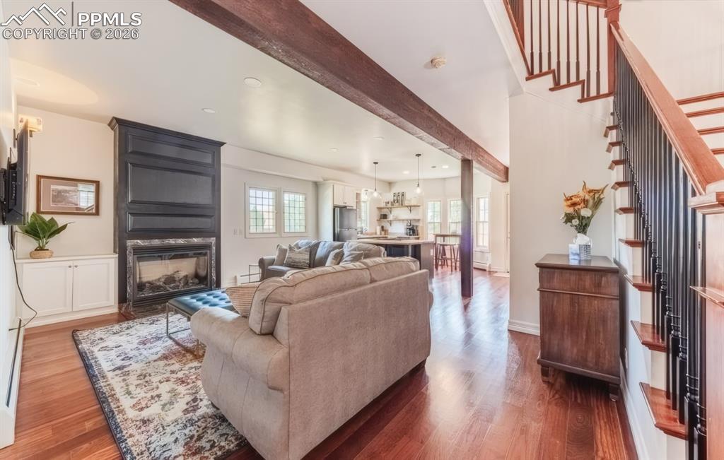 Image 3 of 50: Living Room