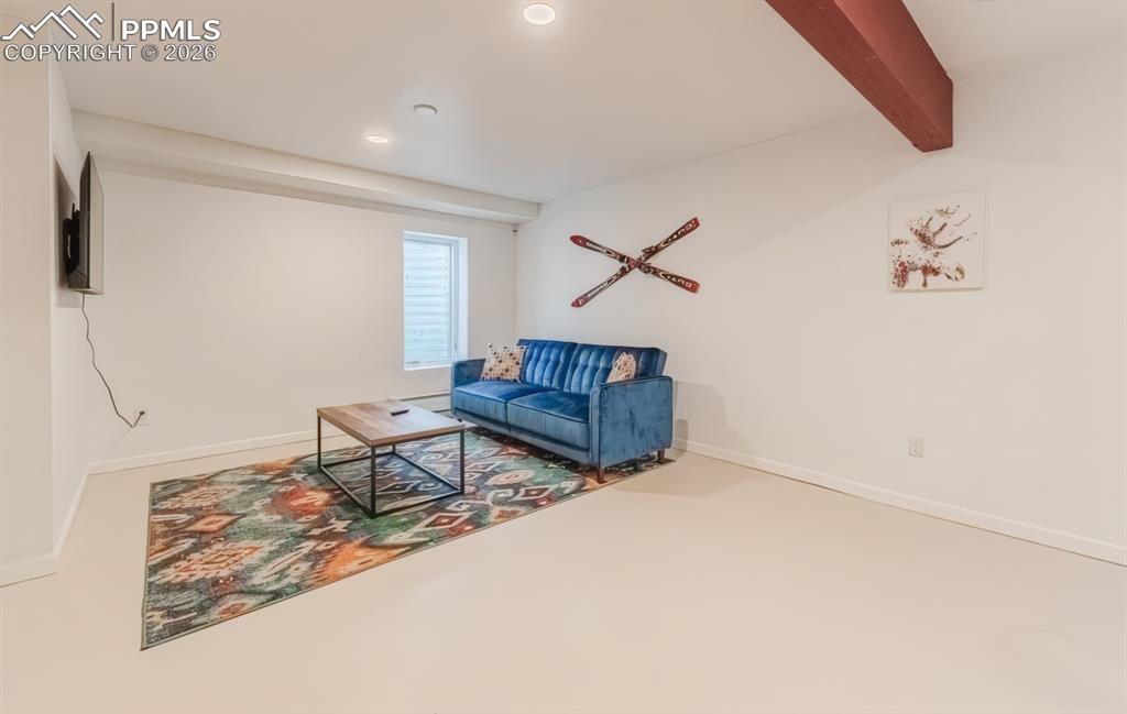 Image 36 of 50: Family Room