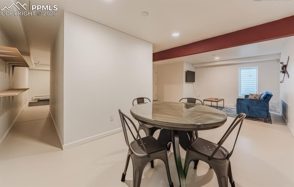 Image 38 of 50: Family Room