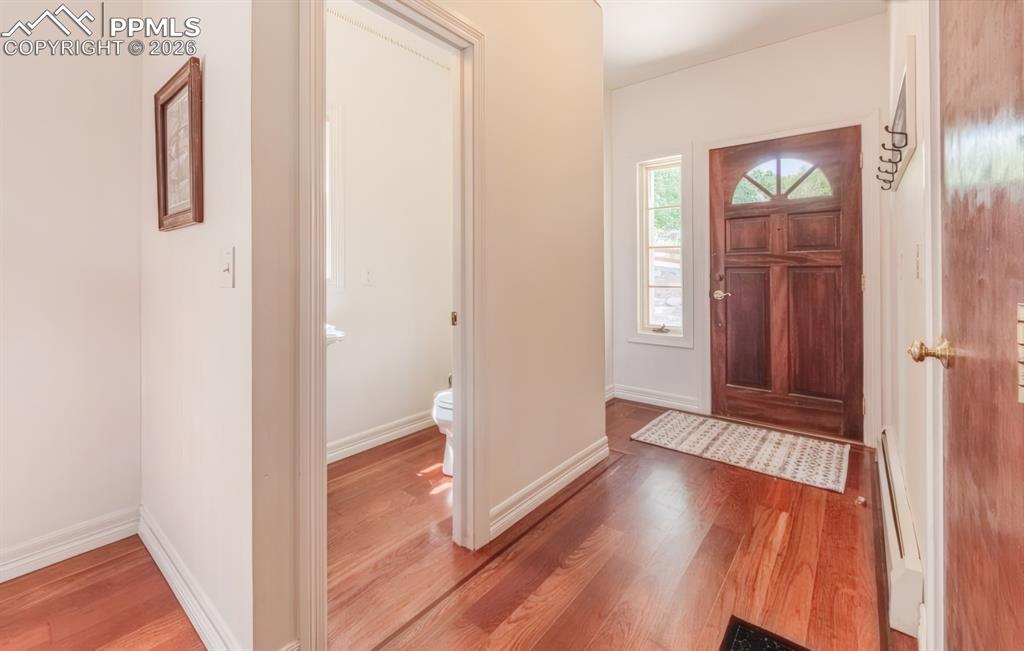 Image 6 of 50: Entry