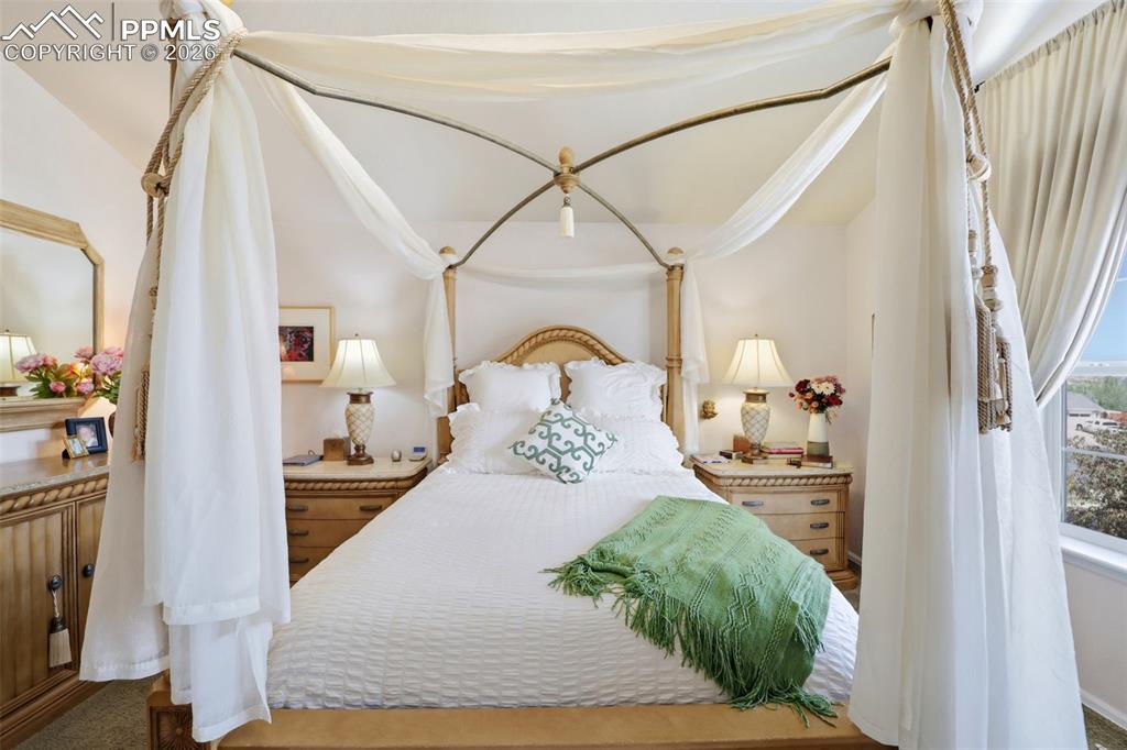 Image 15 of 38: Bedroom