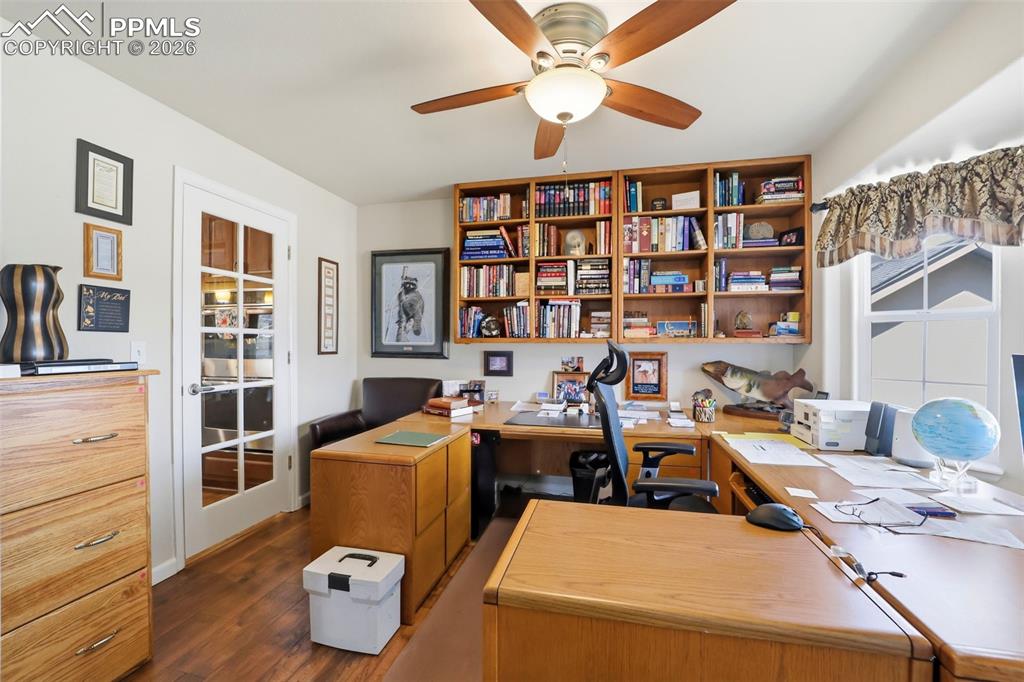 Image 3 of 38: Office