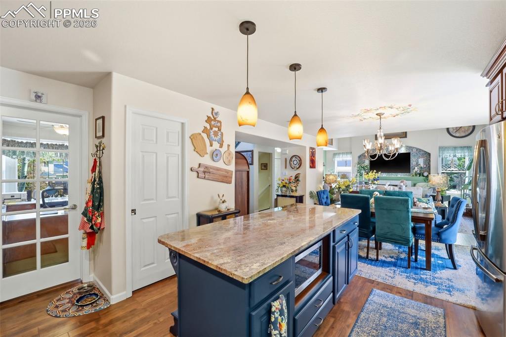 Image 7 of 38: Kitchen