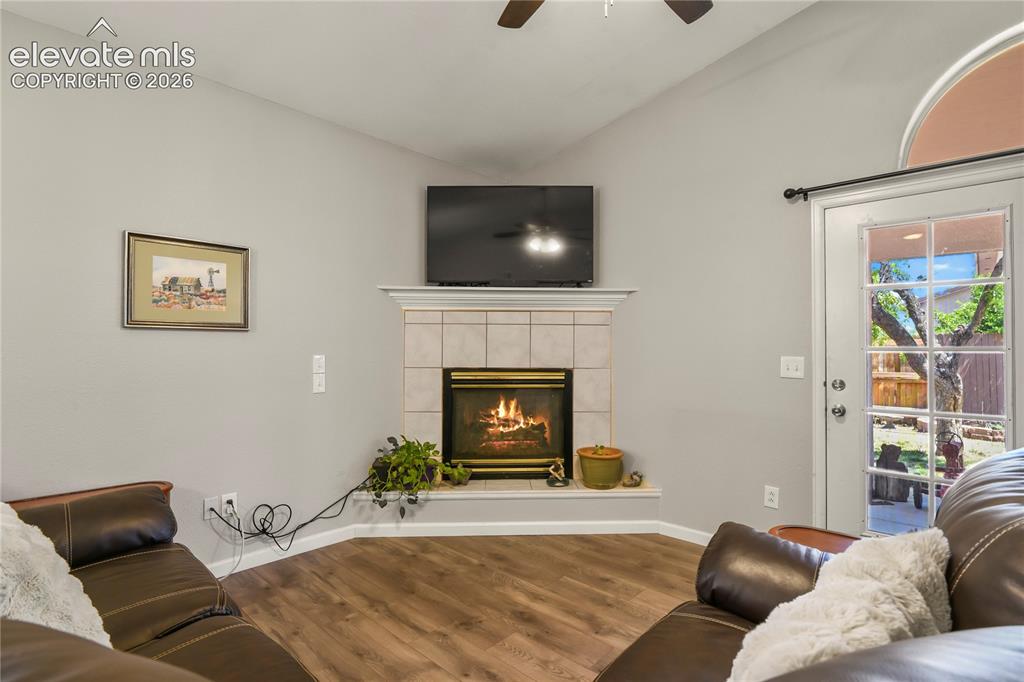 Image 16 of 34: Family Room