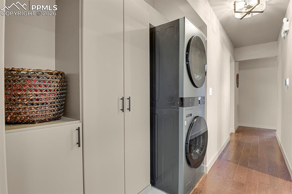 Image 28 of 39: Laundry