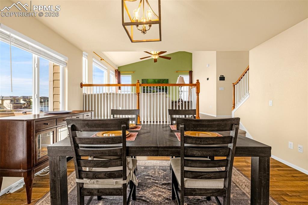 Image 15 of 48: Dining Area