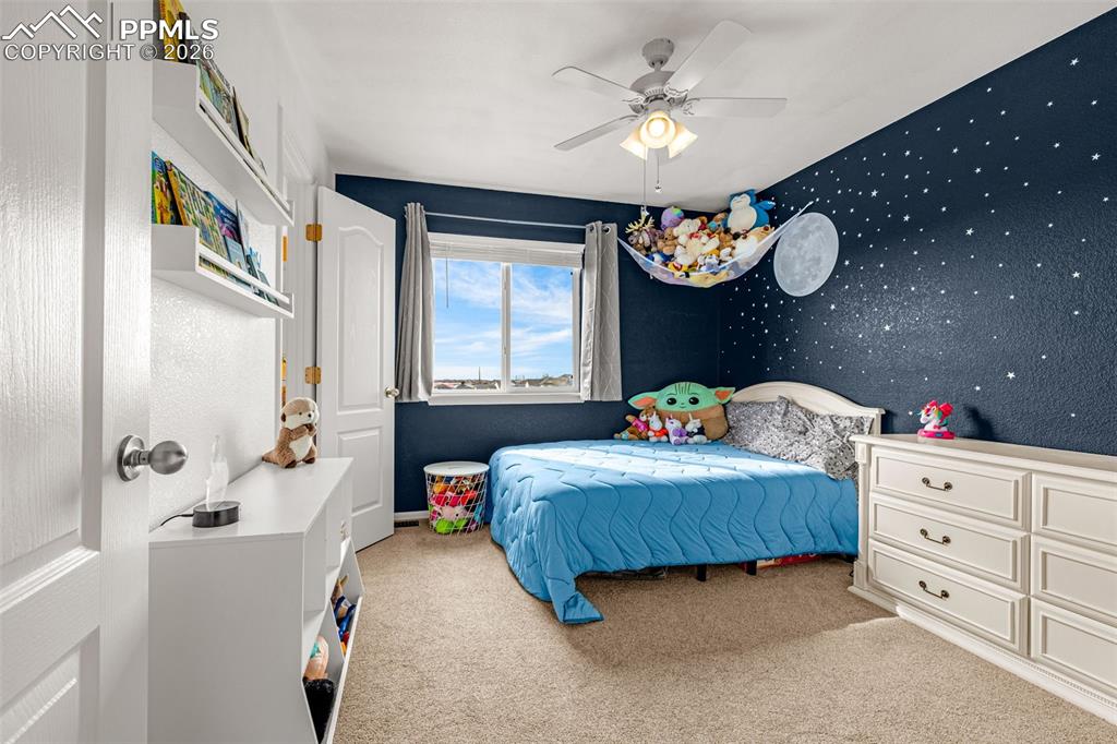 Image 25 of 48: Bedroom