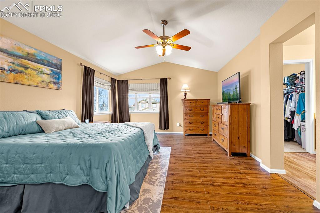 Image 30 of 48: Bedroom