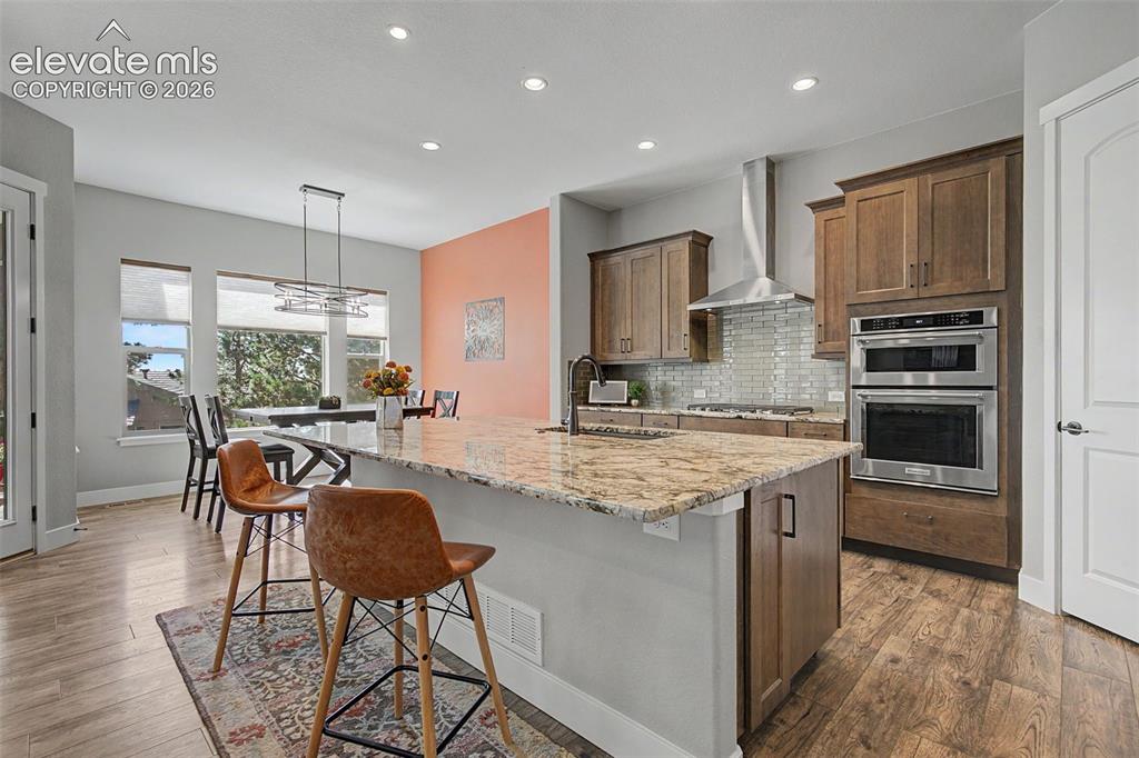 Image 8 of 41: Kitchen