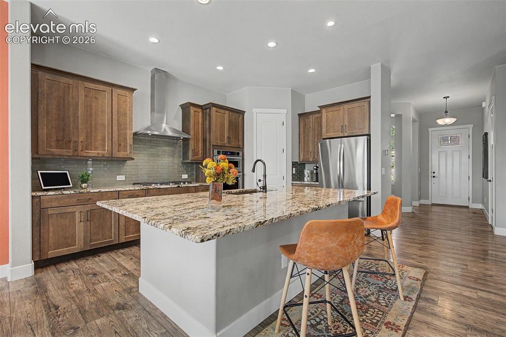 Image 9 of 41: Kitchen