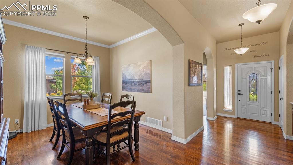 Image 14 of 48: Another dining view so you can admire those hardwood floors from every angl