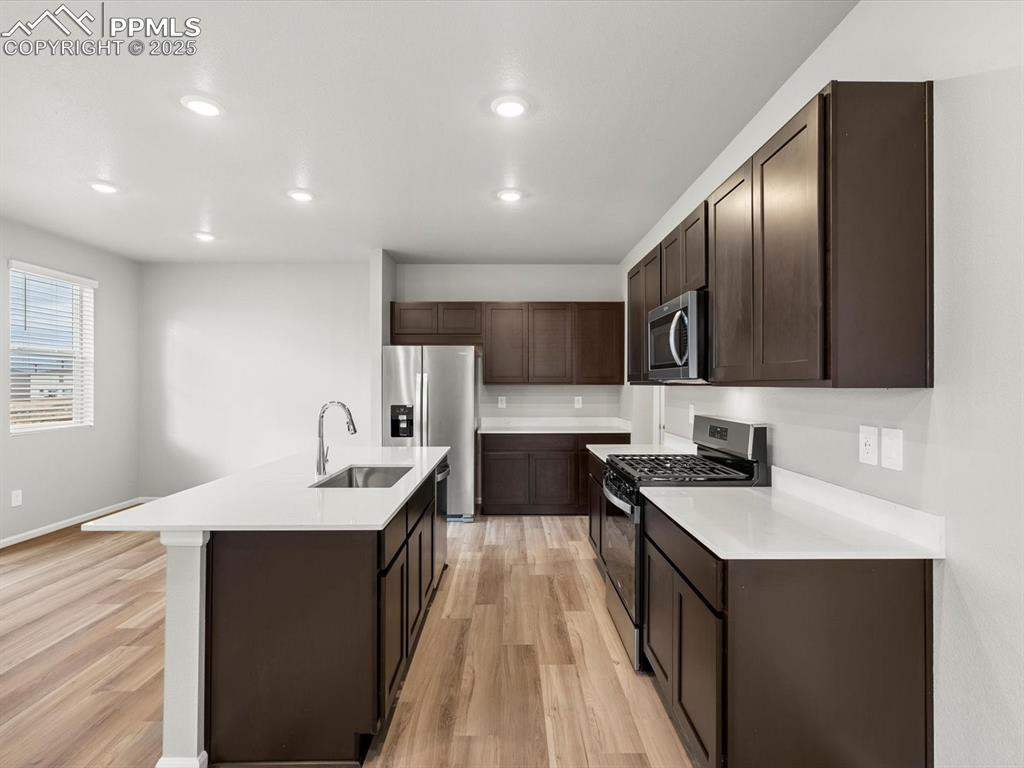 Image 5 of 24: Kitchen