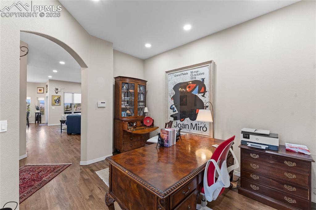 Image 14 of 48: Office