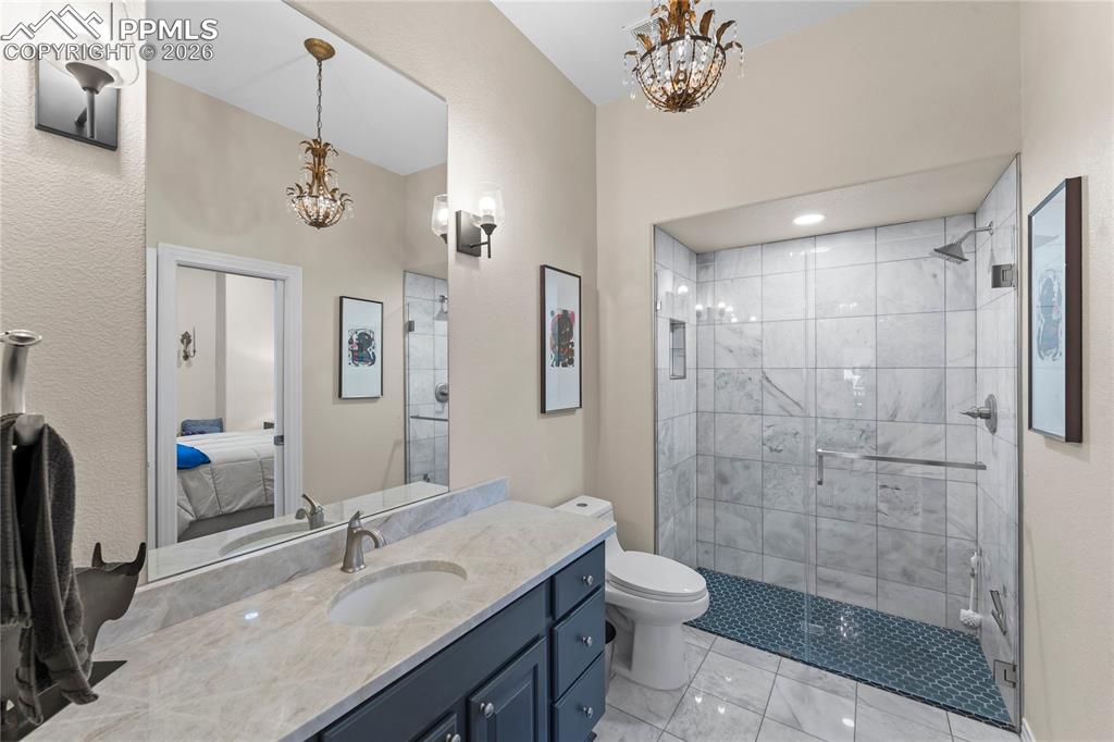 Image 31 of 48: Bathroom