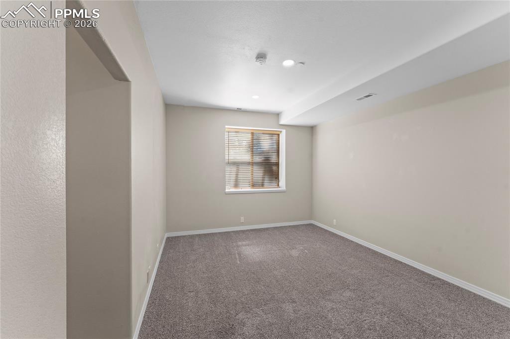 Image 42 of 48: Bedroom