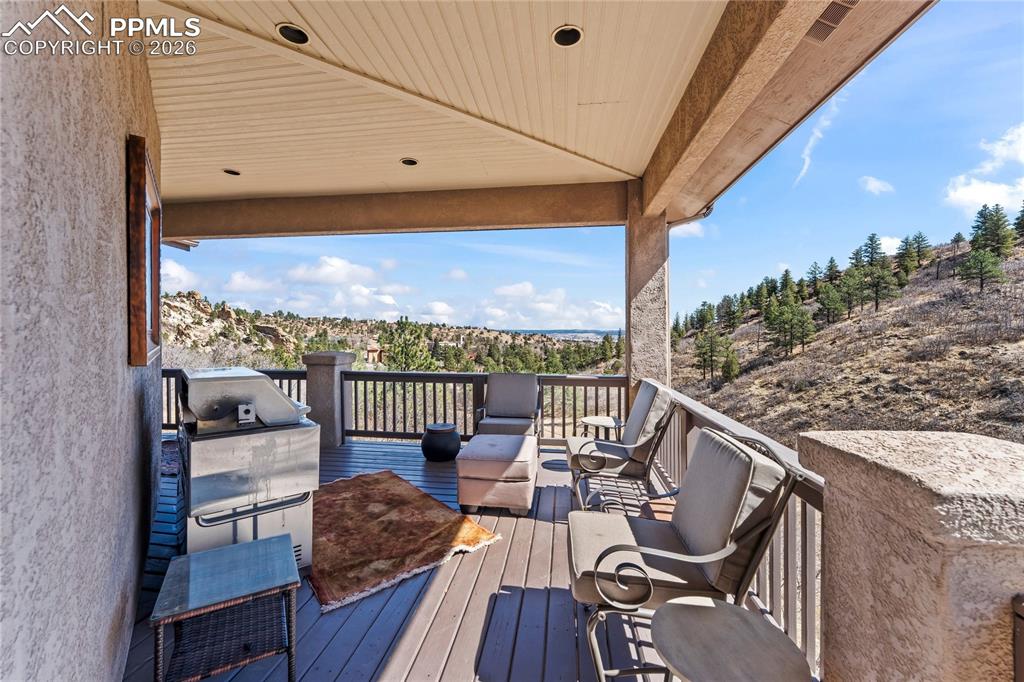 Image 45 of 48: Deck