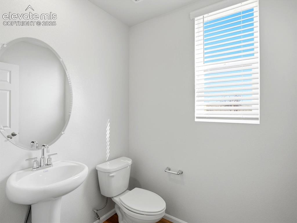 Image 13 of 31: Bathroom