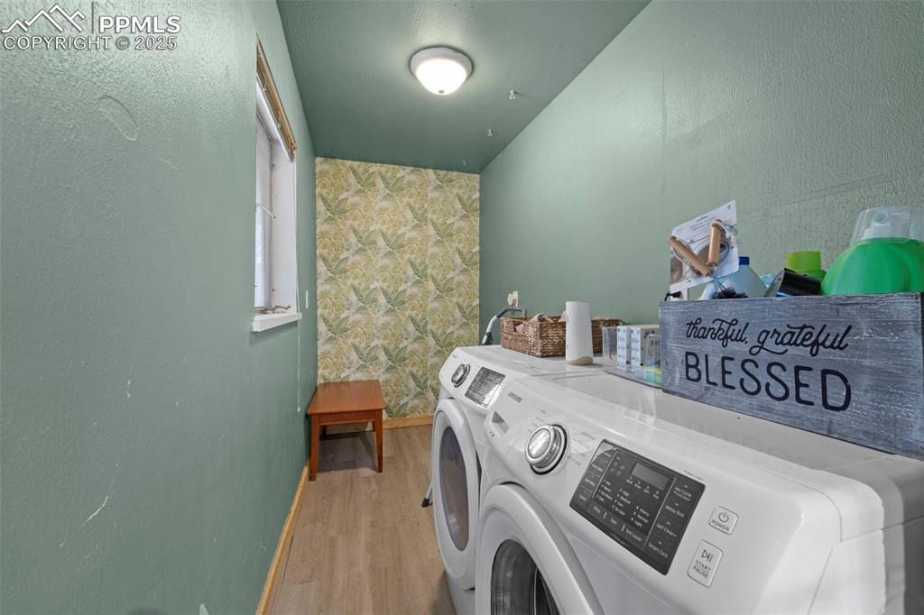 Image 23 of 38: Laundry