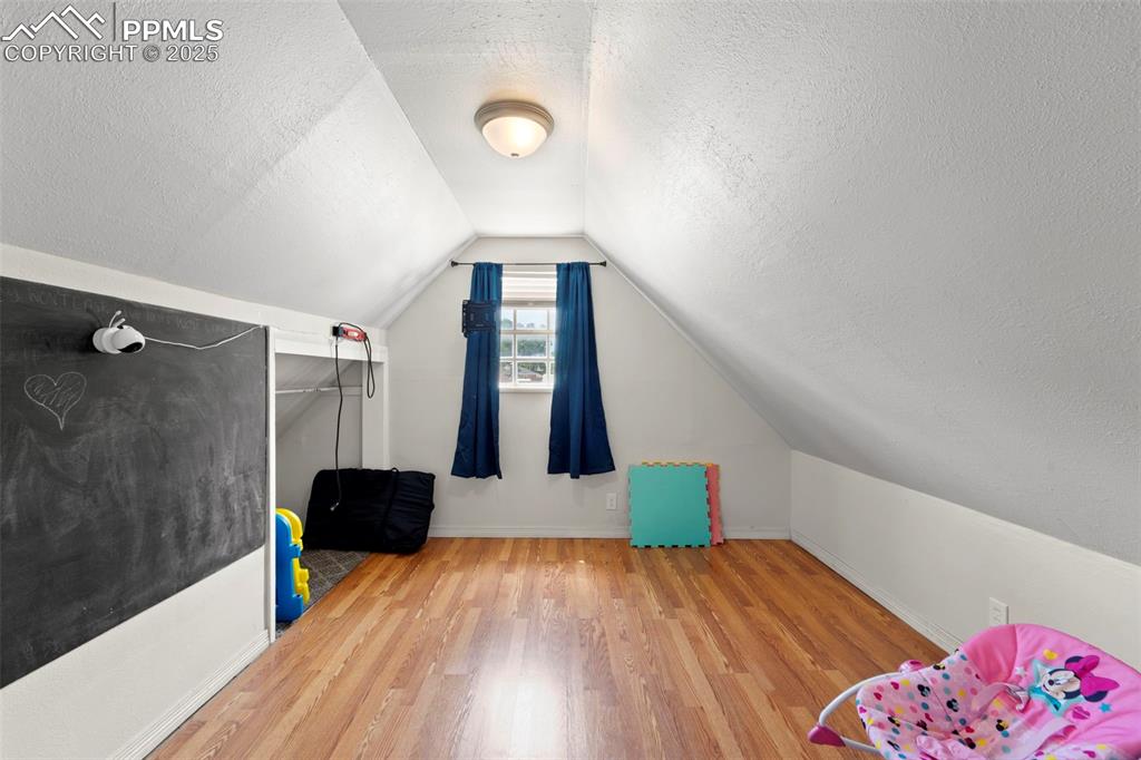 Image 31 of 38: Bonus Room