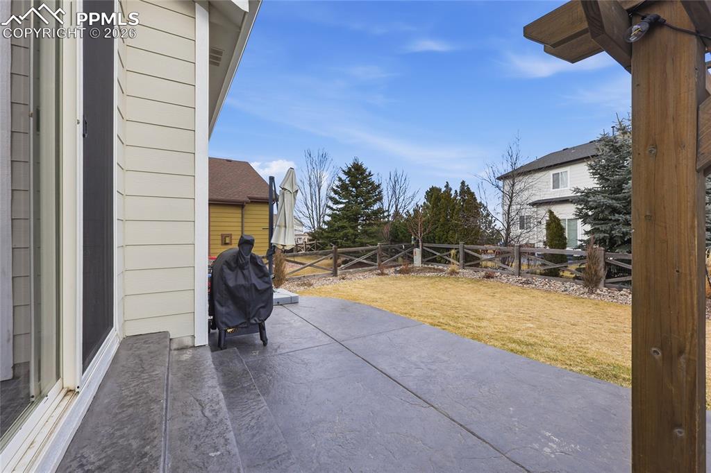 Image 32 of 47: Patio