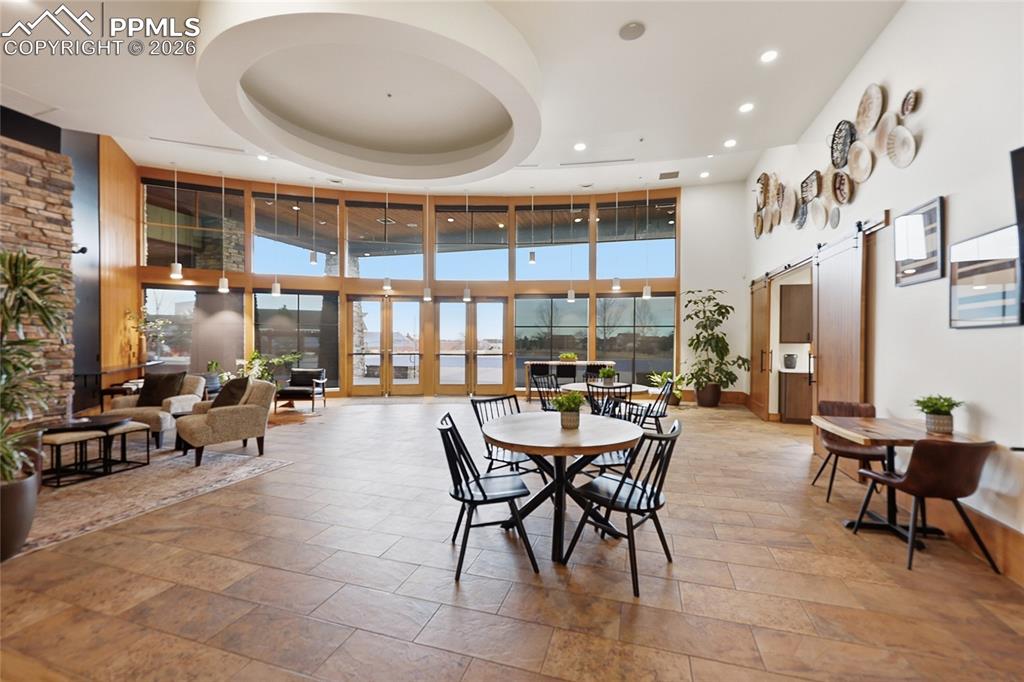 Image 38 of 47: Lobby