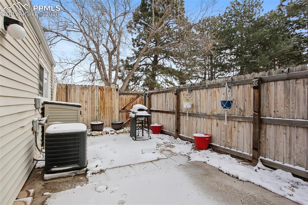 Image 21 of 27: Patio