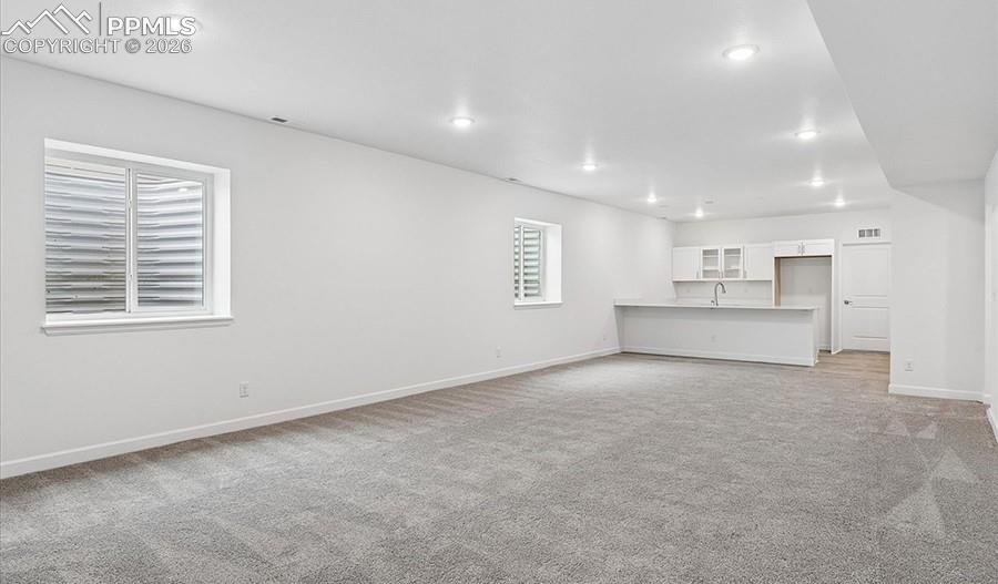 Image 14 of 23: Living Room