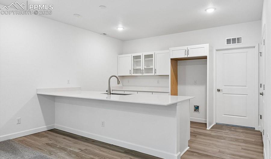 Image 15 of 23: Kitchen